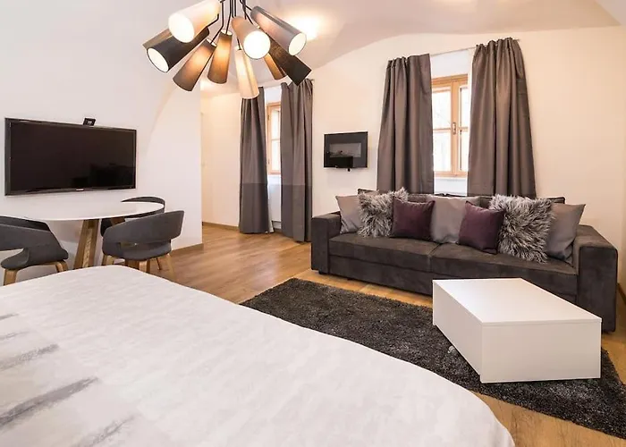 Studio Arco Rustic